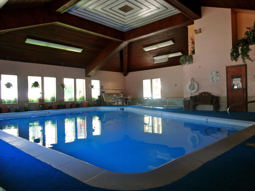 Boulder Lodge Джун-Лейк Екстер'єр фото